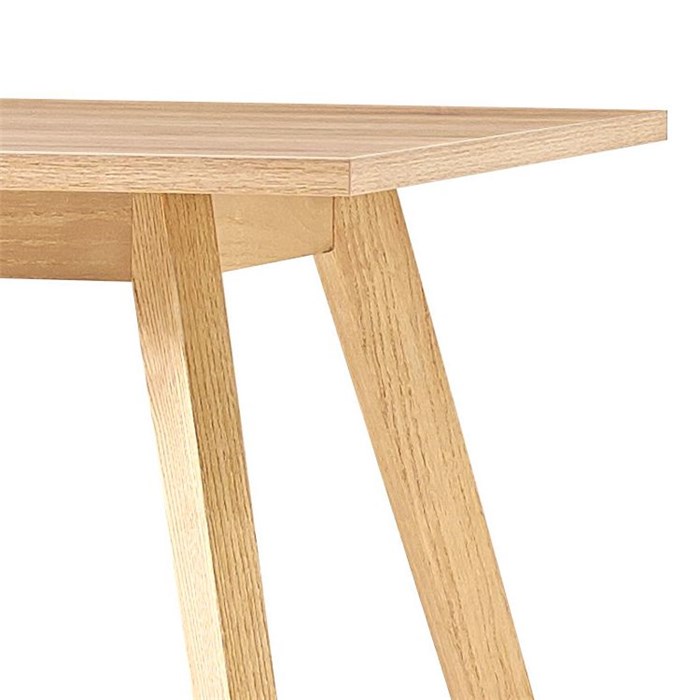 Tabletop in oak brown, solid oak legs