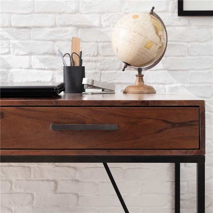 Solid wood tabletop in brown, Metal frame in black