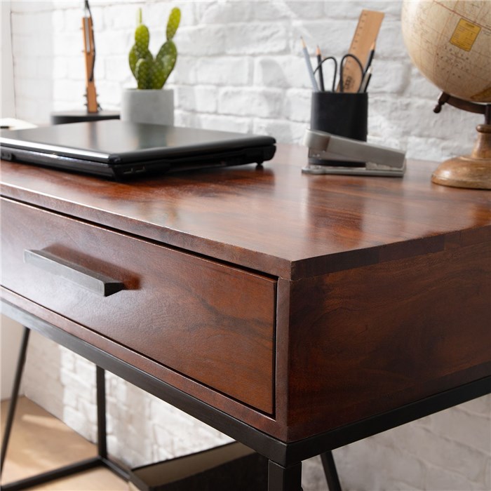 Solid wood tabletop in brown, Metal frame in black